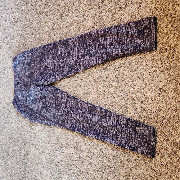 Scorpio Sol Leggings with Side Pockets - Picture 7 of 9